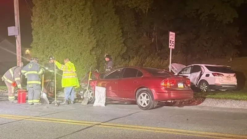 2 taken to hospital after multi-car crash along Route 222 in Lancaster County