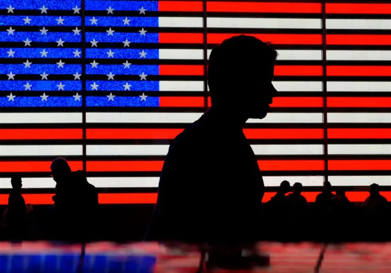 American incomes finally top pre-pandemic levels, fighting against inflation all the way