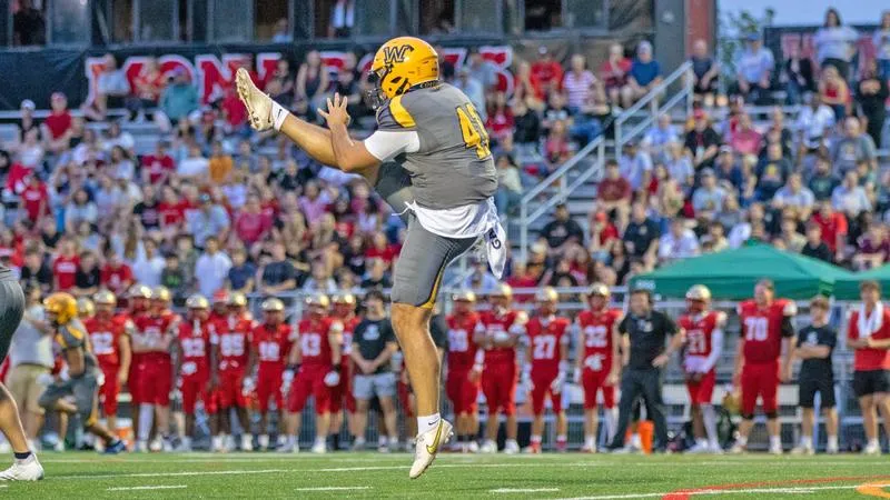 Zarafonitis Named to D3football.com Team of the Week