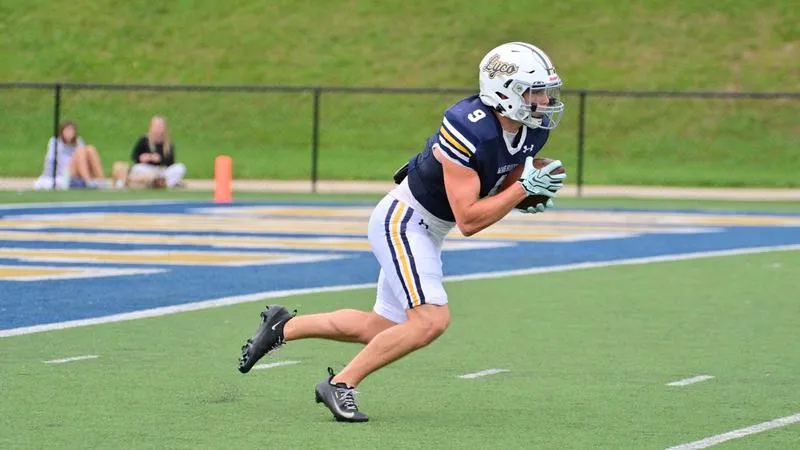 Barlett earns slot on D3football.com Team of the Week