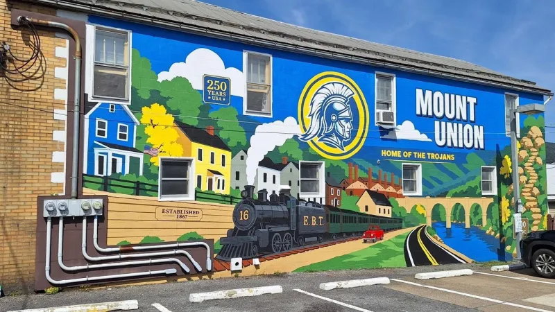 Newly painted mural highlights history of Mount Union