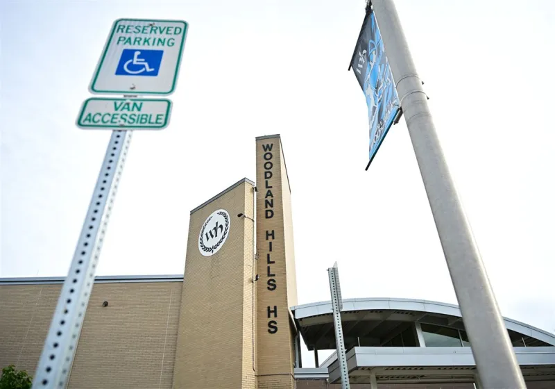 2 Woodland Hills school directors resign