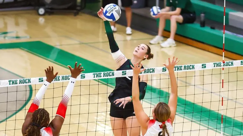 Rock loses in three sets to Clarion