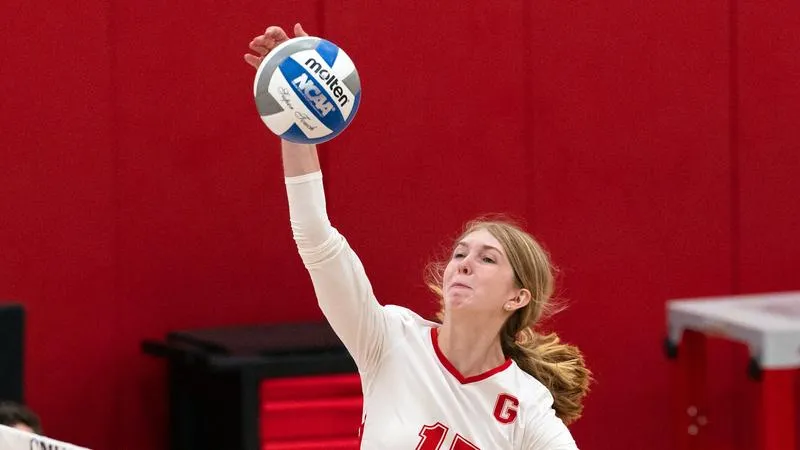 No. 8 CMU holds off Grove City