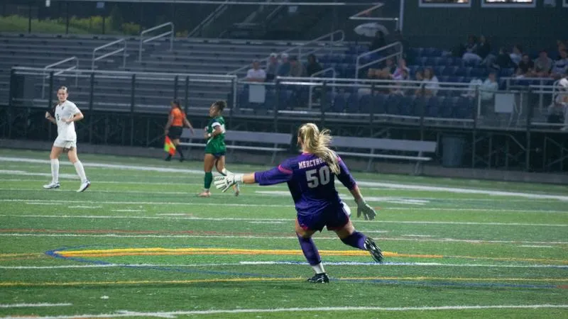 Women's Soccer Defeats Chicago State with a 3-1 Win
