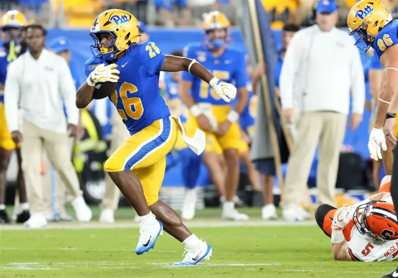 With Heintschel struggling, Pitt runs all over Syracuse in an easy win
