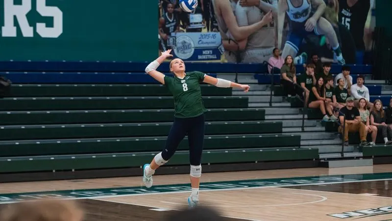 Volleyball Splits Day One of Bobcat Invitational