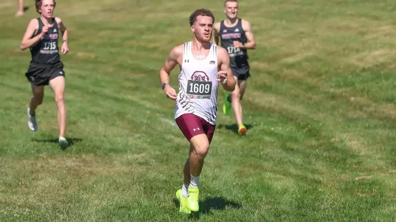 Men's Cross Country Places Third at MAC Preview