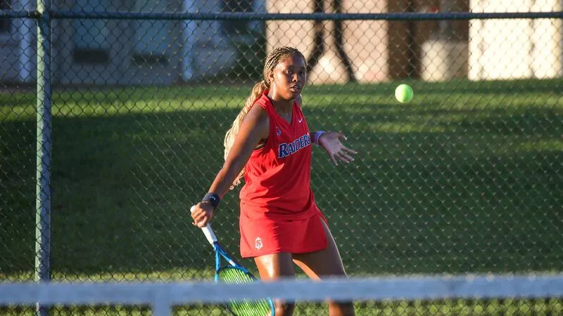 RECAP: Tennis mounts pair of comebacks, drops closely contested match to Messiah, 4-3