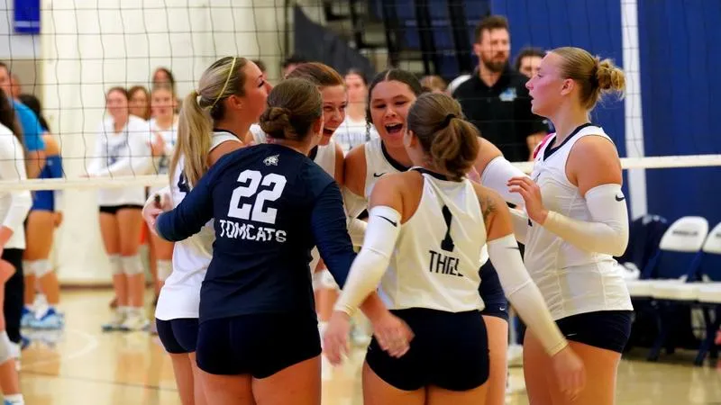 Cats sweep Penn