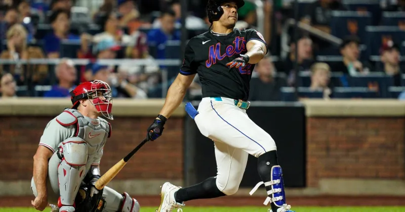 Juan Soto's homer leads Mets to 6-3 win that keeps Phillies from taking over top NL wild-card spot