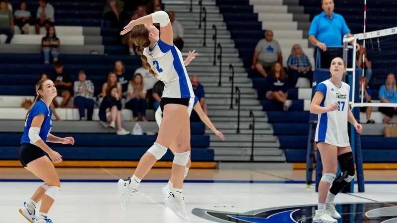 Women's Volleyball Sweeps Penn St.-Berks in Doubleheader