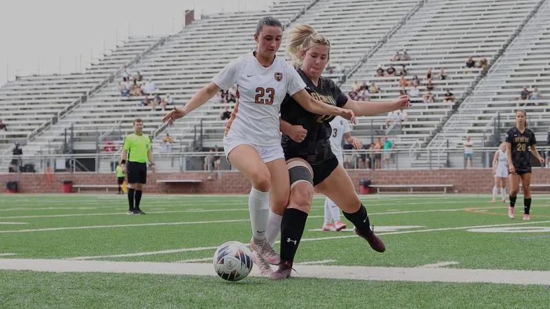 Women's soccer wins fourth-straight