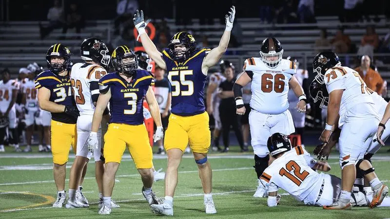 Gators Survive Slow Start to Beat Waynesburg, Improve to 3-0