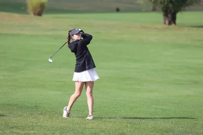 Women's Golf Wraps First Day in Meadville