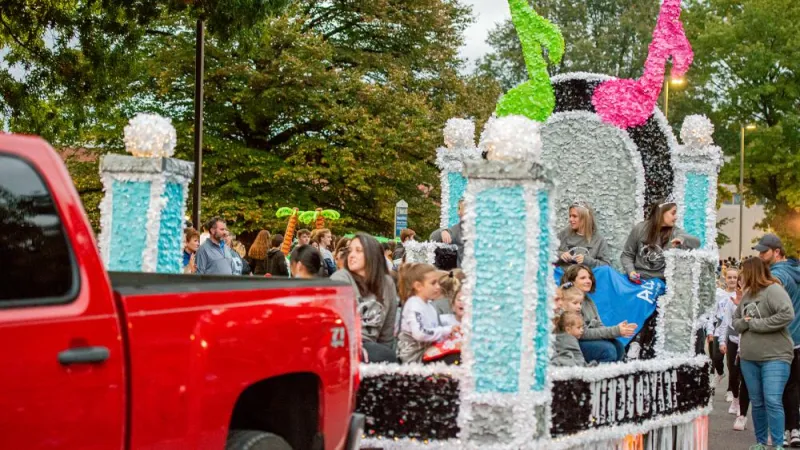 Homecoming Parade traffic, transit, and parking impacts
