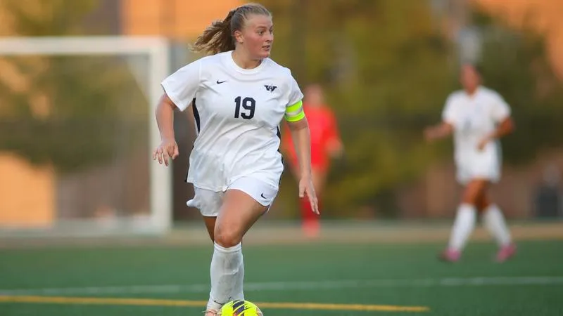 Women's soccer wins at La Roche
