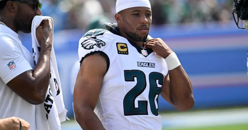 Saquon Barkley set to get MRI after suffering injury in Eagles-Titans game, reports say