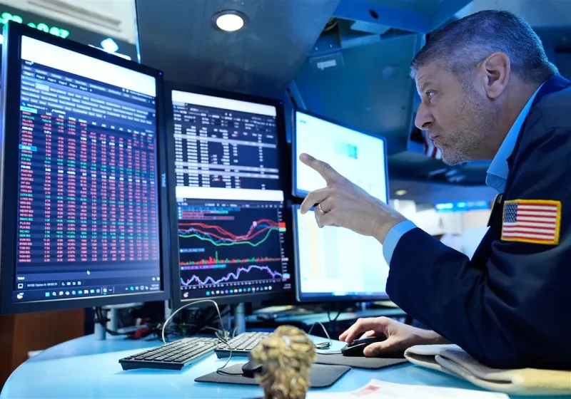 Wall Street ticks to the edge of its record as Brent oil falls toward $98 per barrel