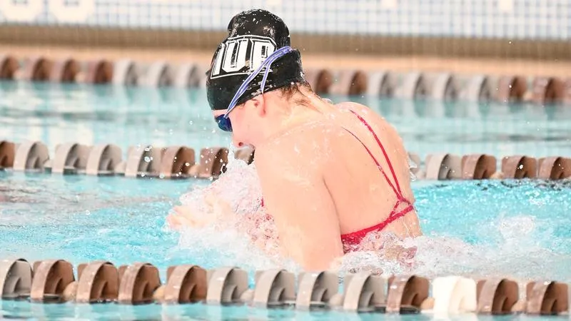 Swimming and Diving Opens Season with Odd Distance Intrasquad