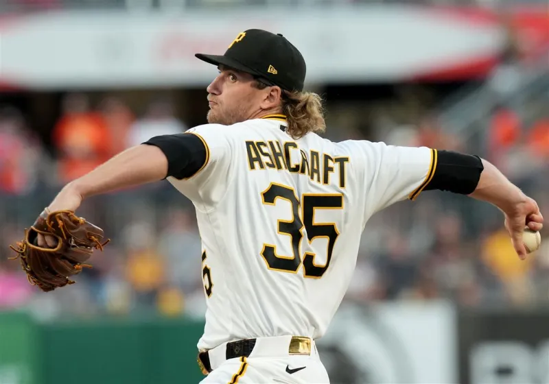 Braxton Ashcraft, not Paul Skenes, was named the Pirates' top pitcher by Pittsburgh's BBWAA chapter