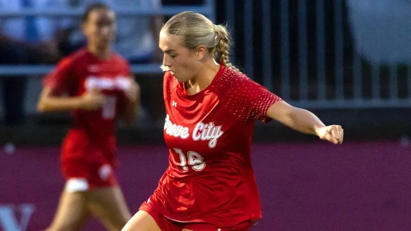 Grove City blanks Thiel