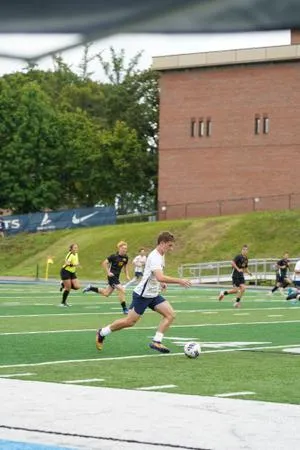 Grove City Downs Tomcats in PAC Matchup