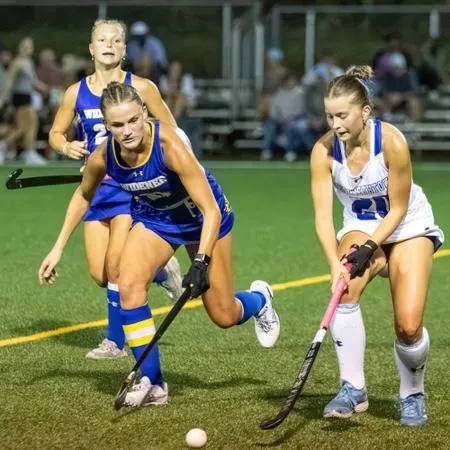Field Hockey Falters Against Stockton