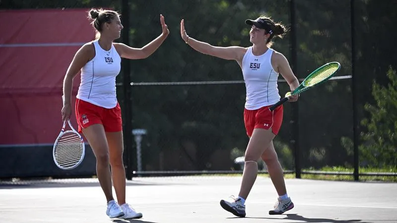 Women's Tennis Claims First Sweep of Season Over Drew
