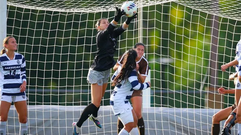No. 8 Women's Soccer Drops Top 10 Battle to No. 6 Rowan