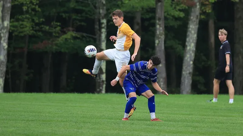 Westminster Outlasts Men's Soccer, 2-1