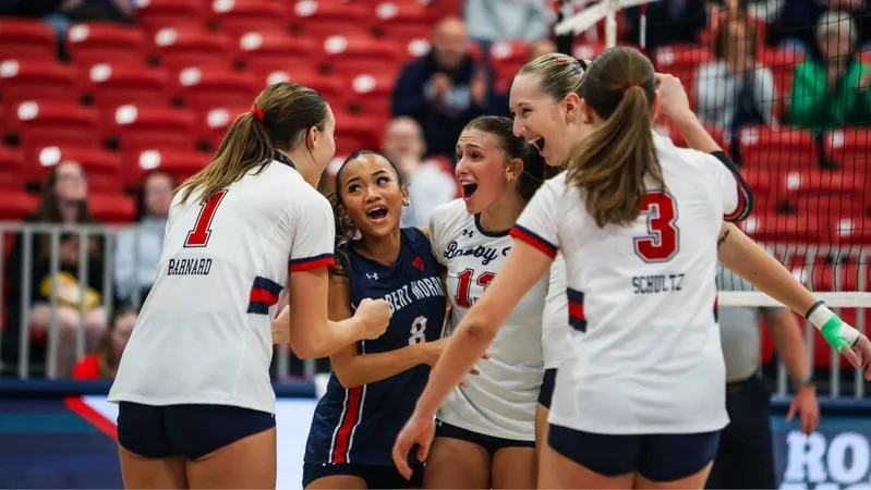 Colonials Continue Conference Play in Indianapolis