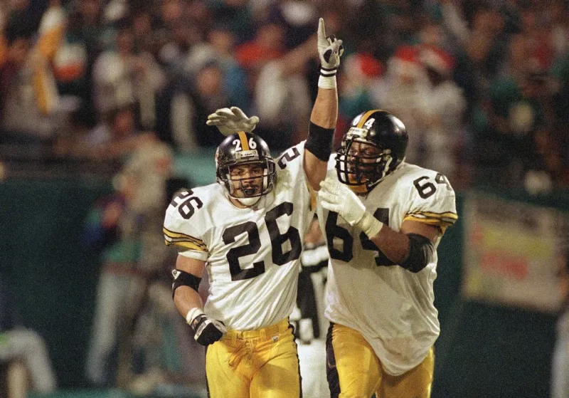 Joey Porter Jr. isn't the first Steeler to go through contentious contract talks. A couple even had happy endings.