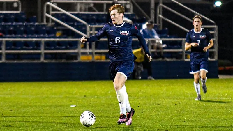 Men's Soccer Gears Up for Match at Green Bay