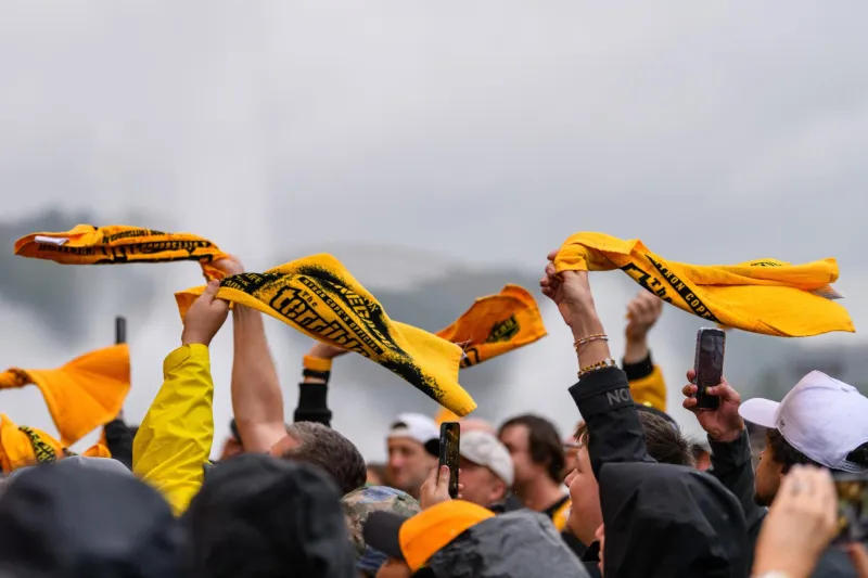 Point-Counterpoint: Joey Porter Jr.'s contract dispute