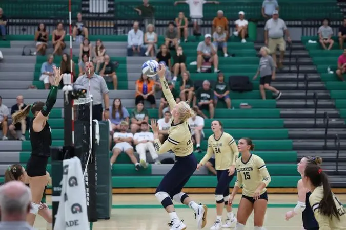 Volleyball Aces Their Way Past Pitt-Johnstown