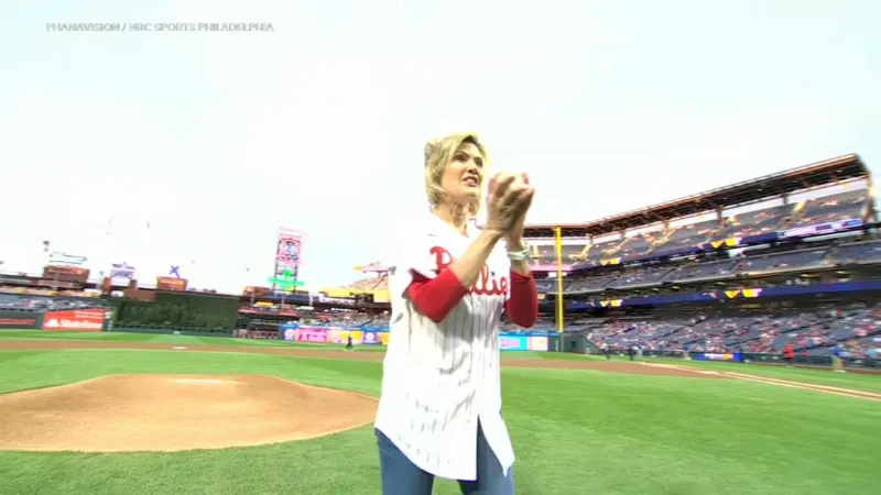 Cecily Tynan throws out first pitch at Phillies game