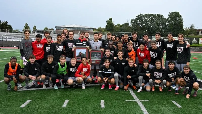 Men's Soccer Celebrates Senior Day with 6-1 Win Over Shippensburg