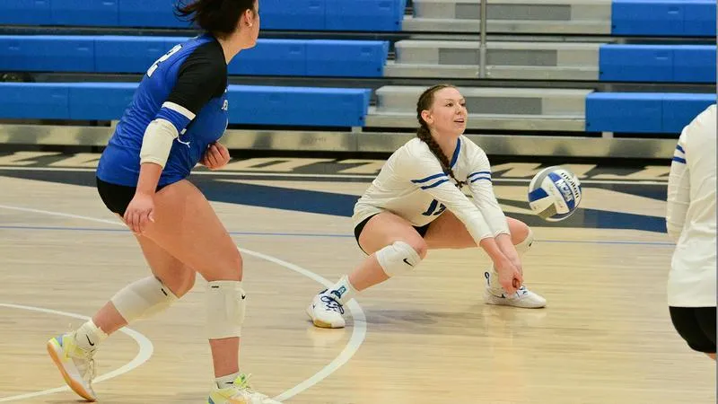Volleyball Drops Conference Opener at LBC
