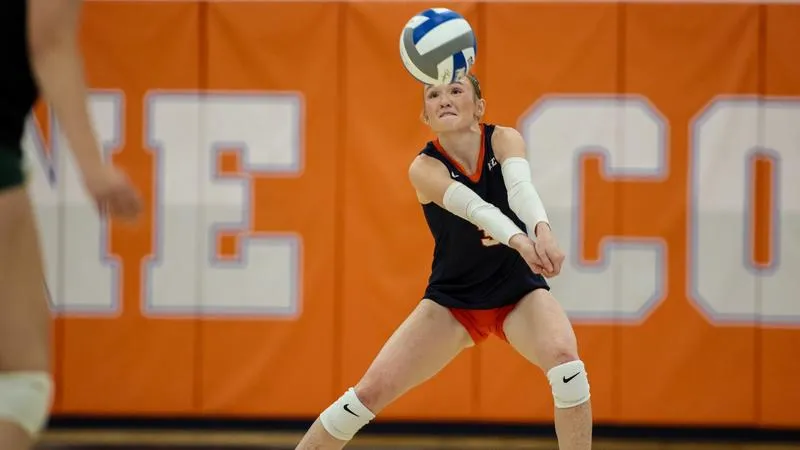 Volleyball Battles Berks in Five Sets, Finishes the Day Sweeping SUNY Polytechnic