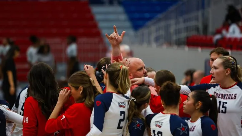 Colonials Drop Five-Set Heartbreaker on the Road against IU Indy