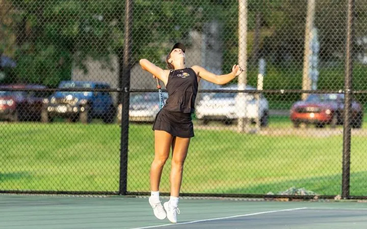 DeSanzo Keeps Winning as Women's Tennis takes on Grove City