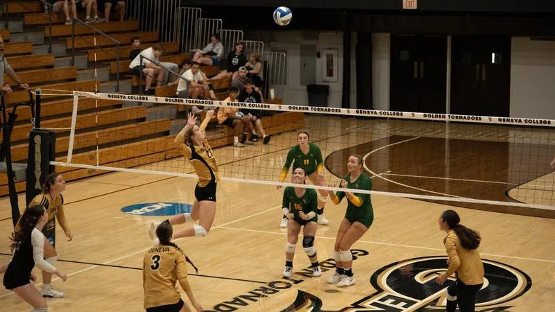Volleyball Drops PAC Opener to Saint Vincent