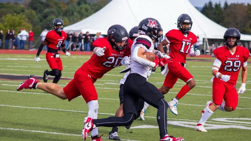 Mansfield Earns Homecoming Victory over Molloy 34-7