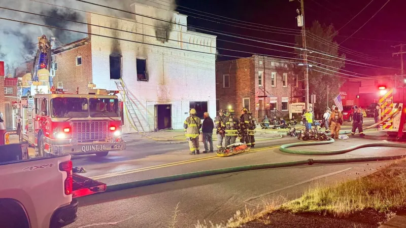 Two firefighters injured after early morning building fire in Jefferson Co.