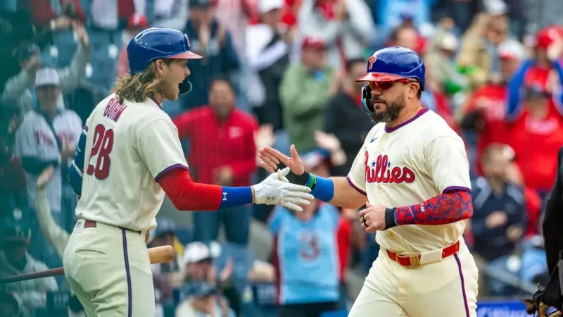 Phillies put last-week meltdown behind them, clinch 5th straight playoff appearance