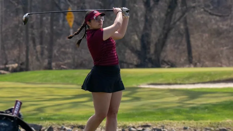 Women's golf competes in Golden Eagle Autumn Invitational