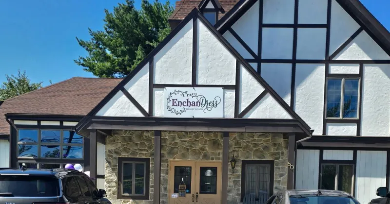 Formal dress shop opens in South Middleton Township