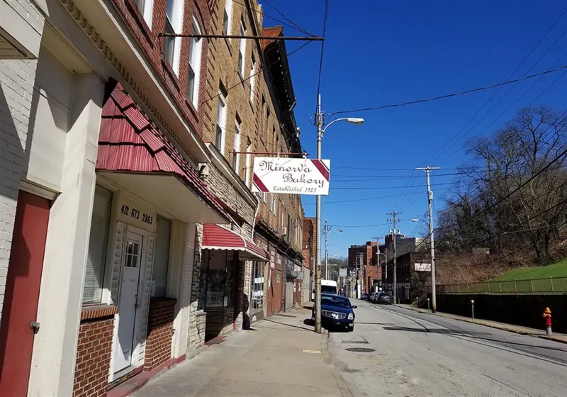 Minerva Bakery, one of the last of the old-school bakeshops, has closed