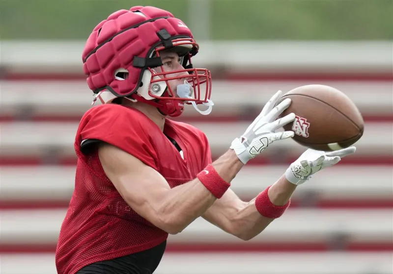 High school football notes: Jack Broderick's speed has helped North Hills get off to a fast start